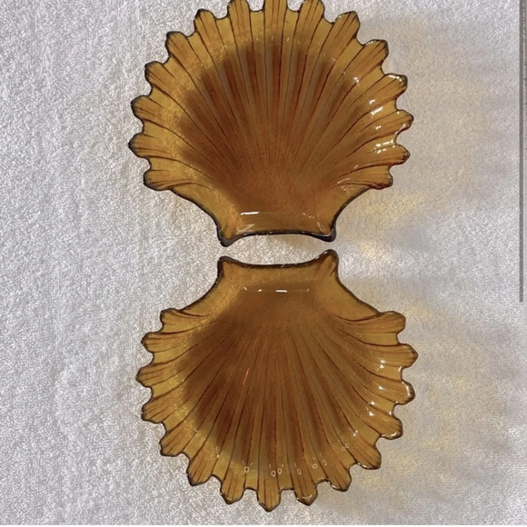 Vintage MCM  Amber Glass Shell Dishes x2 - Picture 2 of 10